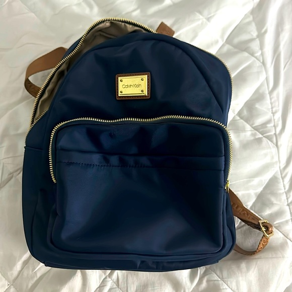 Calvin Klein mini backpack - Picture 1 of 2